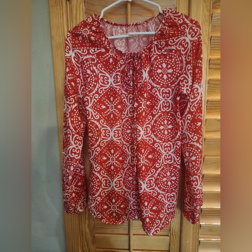 Beautiful long sleeve blouse